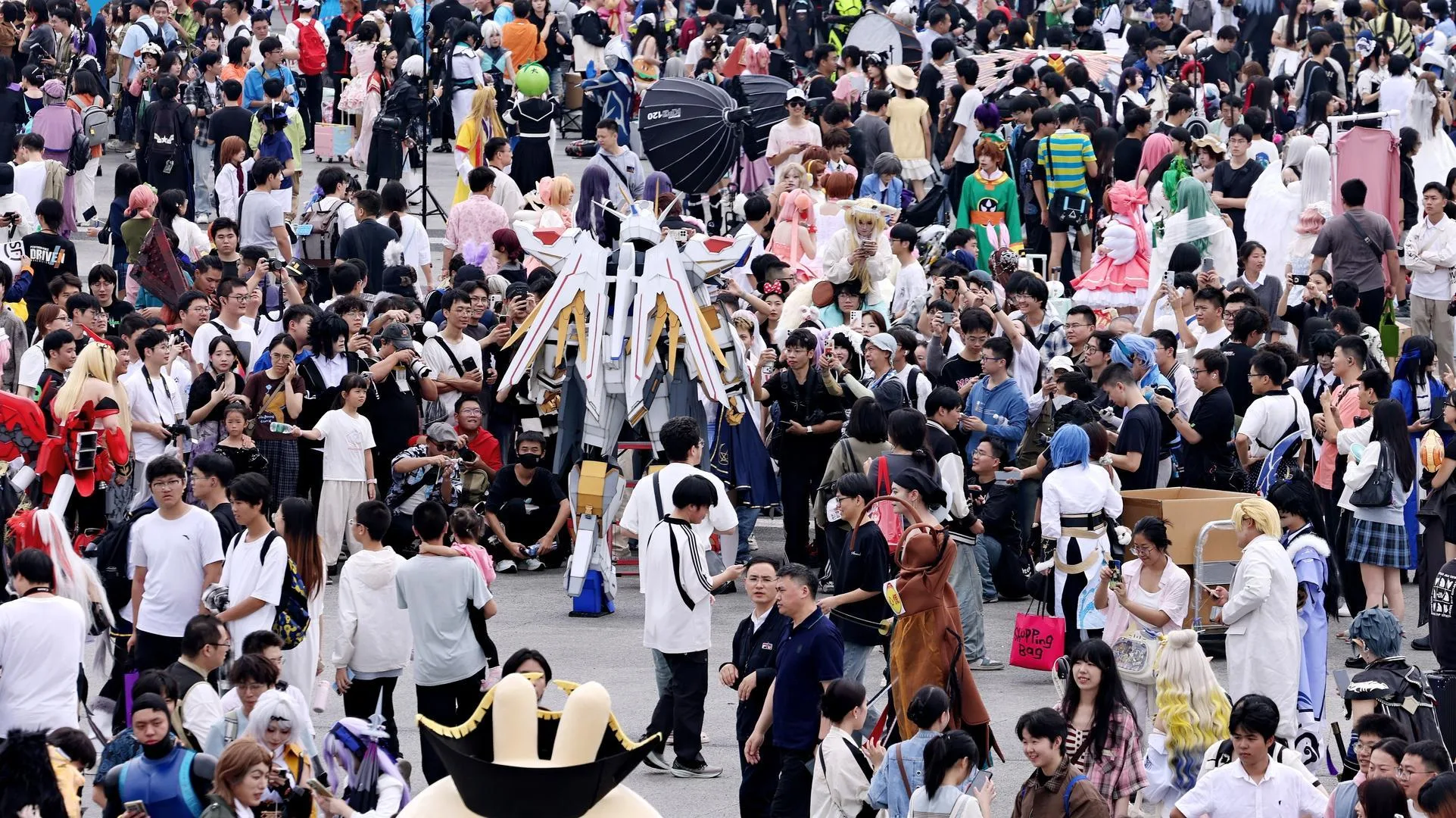 上海动漫嘉年华展会现场——今日黑料本地动漫展览